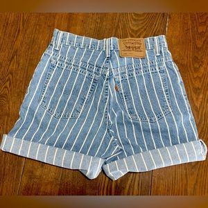 Vintage 90’s, 950, Levi striped, denim shorts, size 7 relaxed fit, orange tag